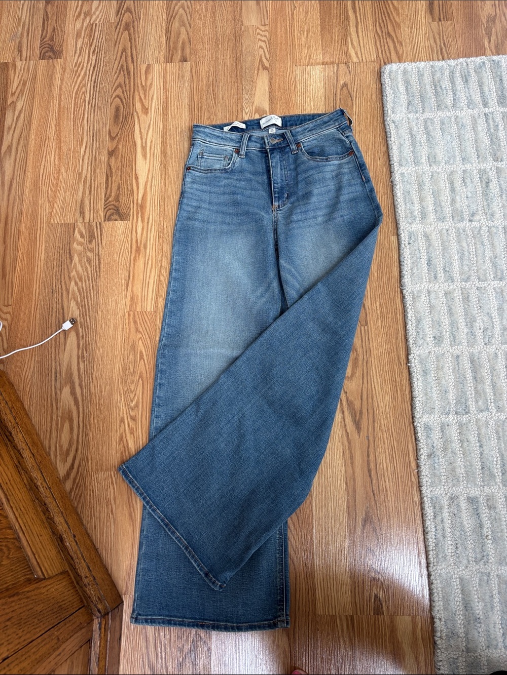 Universal Thread NWOT jeans